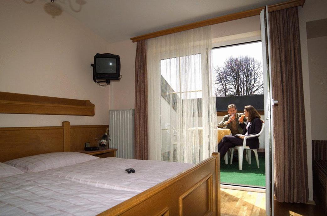 Hotel Gasthof Brueggler Radstadt Extérieur photo